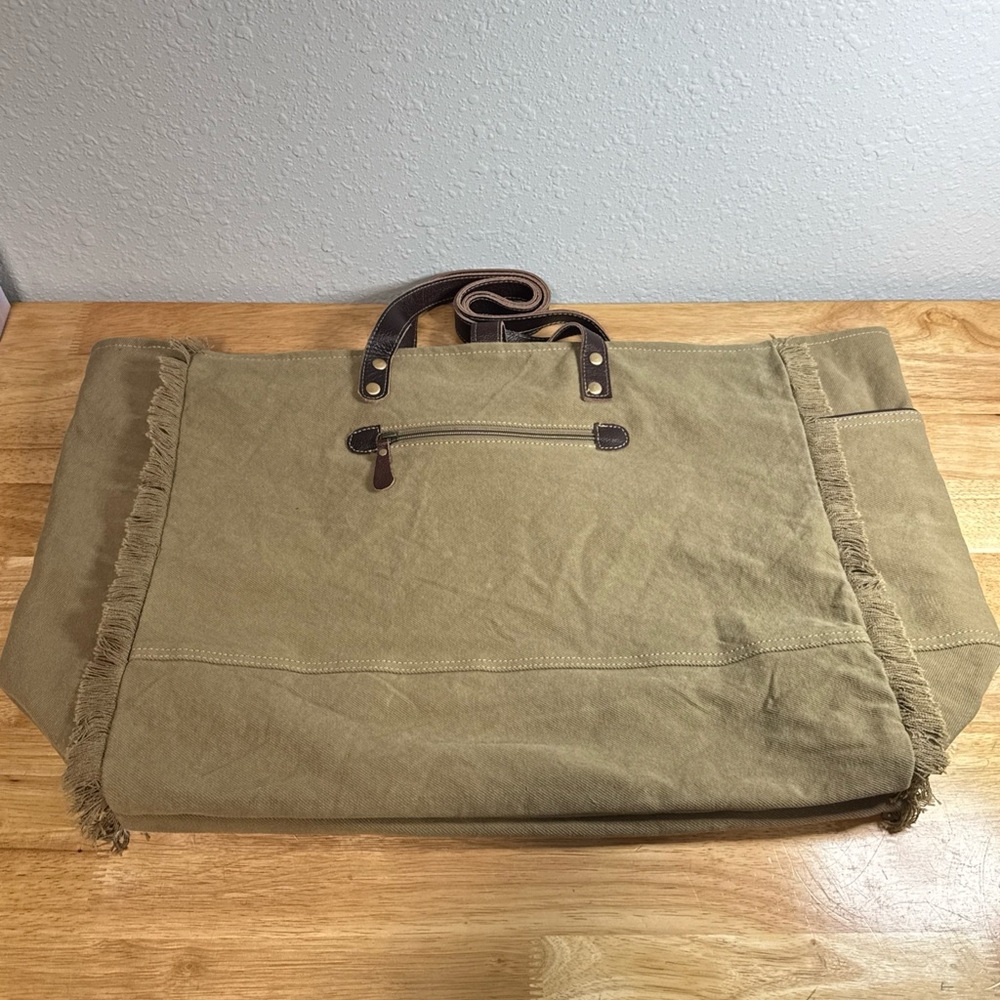 Myra Bag Myra Pastel Hues Weekender Bag - Picture 8 of 16